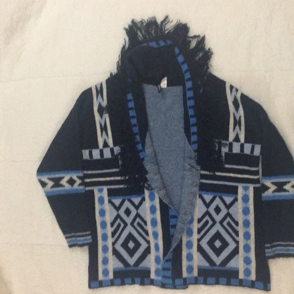 Aztec H&M cardigan with fringe - Picture 2 of 3